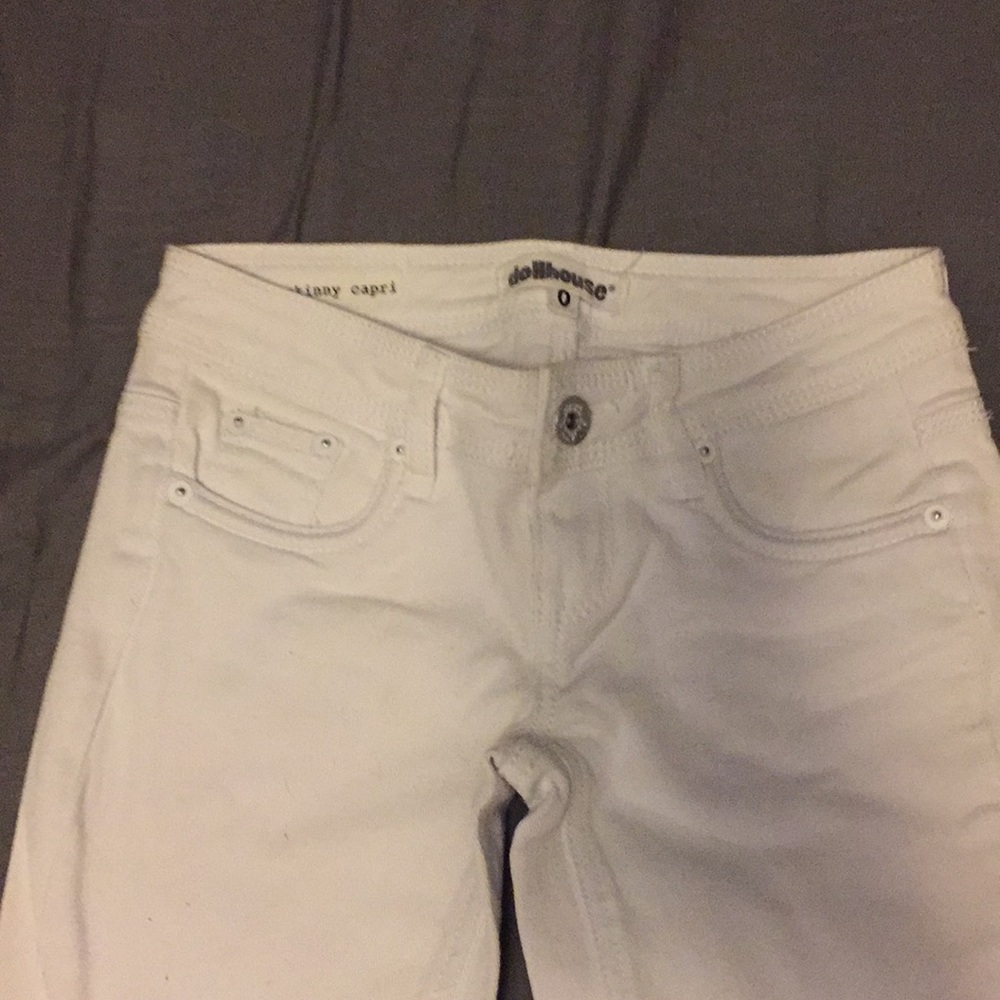 White dollhouse capris.No stains or discoloration